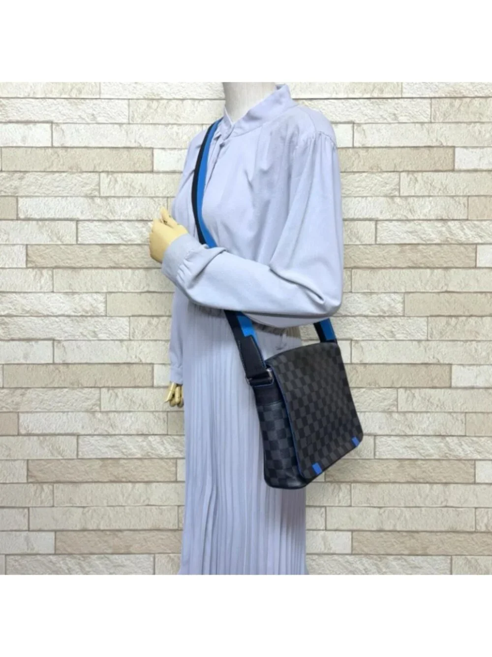 Louis Vuitton District PM NM Damier Graphite Shoulder Bag Canvas Black